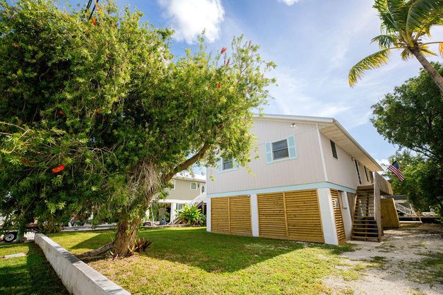 27394 Saint Lucie Lane, Ramrod Key, FL 33042