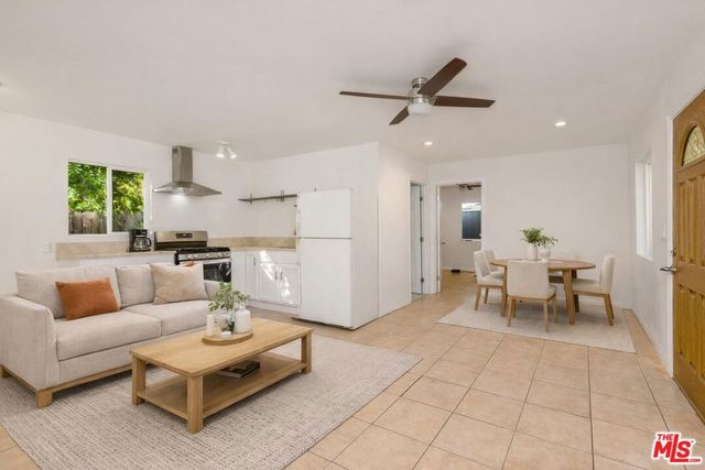 11261 Blix Street, North Hollywood, CA 91602