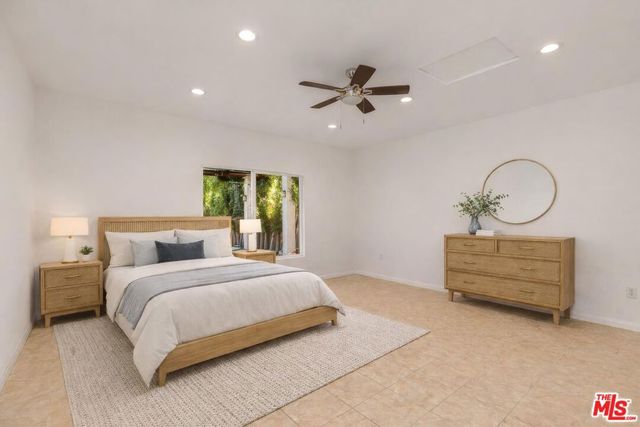 11261 Blix Street, North Hollywood, CA 91602