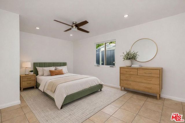 11261 Blix Street, North Hollywood, CA 91602