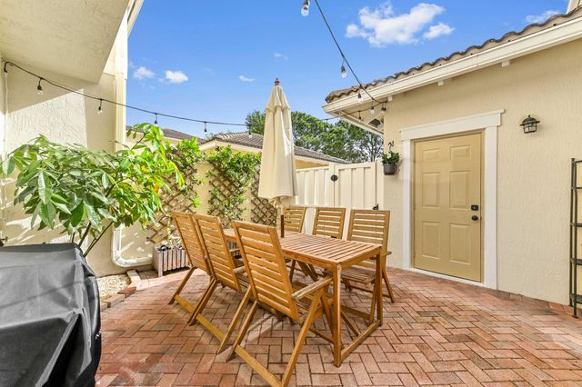 1132 NW 18th Avenue, Boca Raton, FL 33486