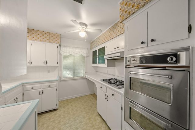 613 Grantham Road, Baytown, TX 77521