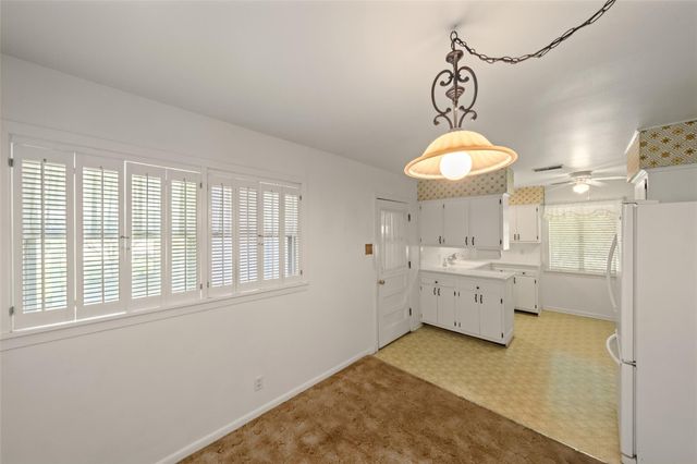 613 Grantham Road, Baytown, TX 77521