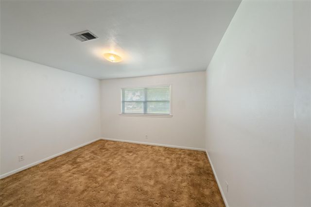613 Grantham Road, Baytown, TX 77521