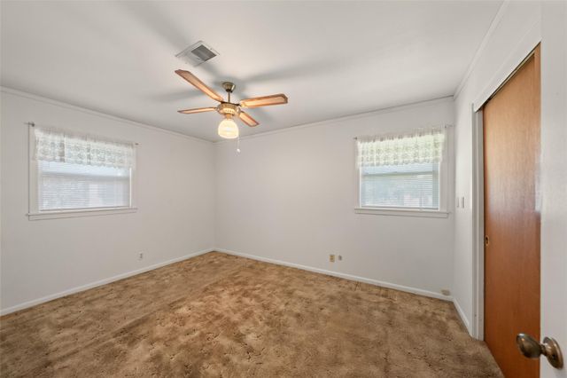 613 Grantham Road, Baytown, TX 77521