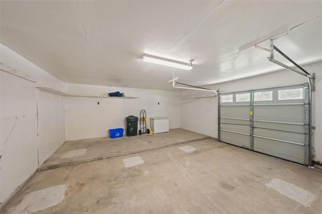 613 Grantham Road, Baytown, TX 77521