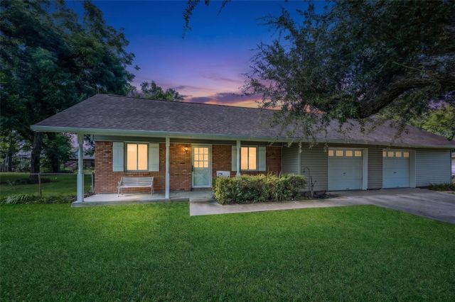 613 Grantham Road, Baytown, TX 77521