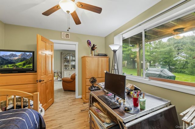 1 Kings Court A, Mohegan Lake, NY 10547