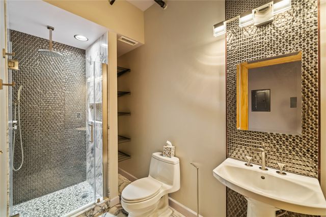 301 E Court Avenue 203, Des Moines, IA 50309