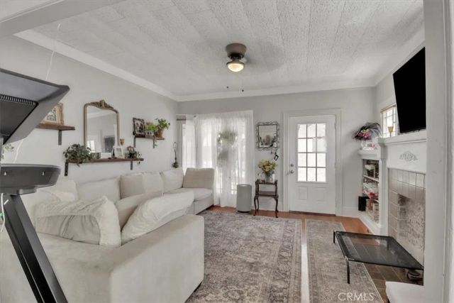 2750 Folsom Street, Los Angeles, CA 90033