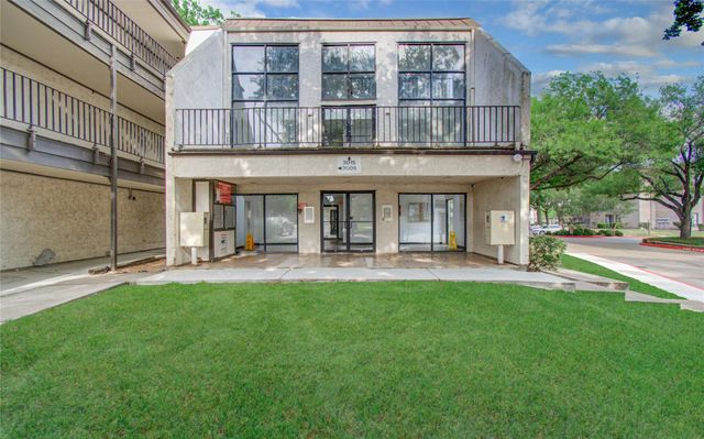 3015 Walnut Bend Lane 24, Houston, TX 77042