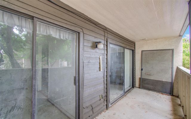 3015 Walnut Bend Lane 24, Houston, TX 77042