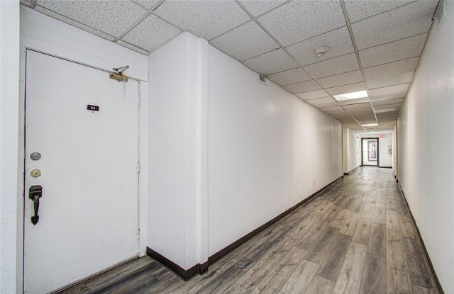 3015 Walnut Bend Lane 24, Houston, TX 77042