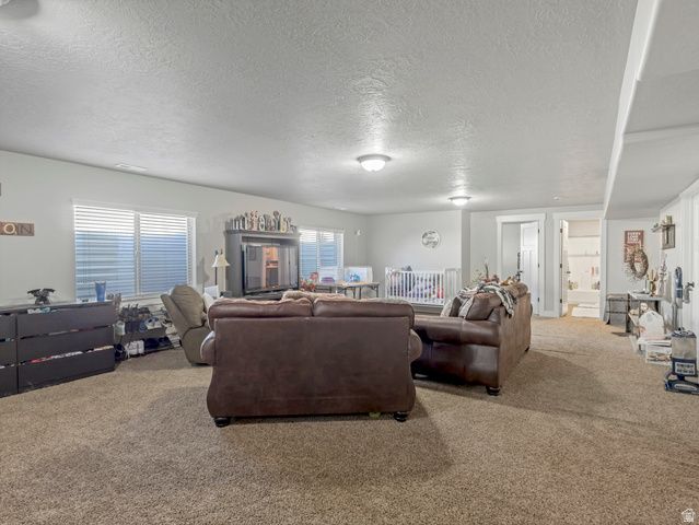 7787 N SECRETARIAT RD, Eagle Mountain, UT 84005