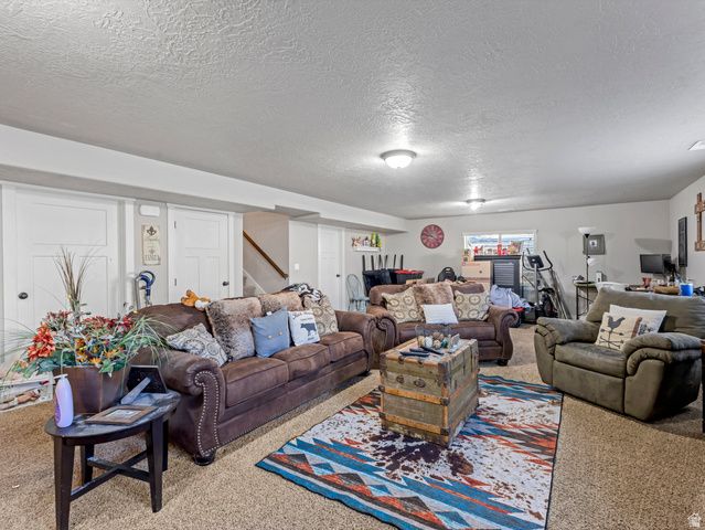 7787 N SECRETARIAT RD, Eagle Mountain, UT 84005