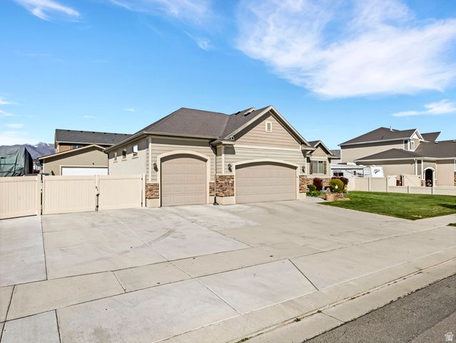 7787 N SECRETARIAT RD, Eagle Mountain, UT 84005