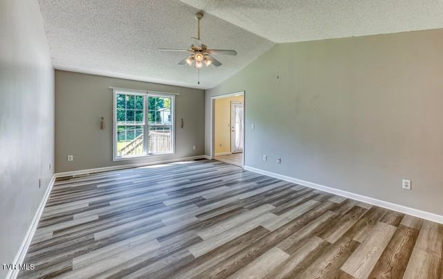 183 Royal Oaks Drive, Jonesborough, TN 37659