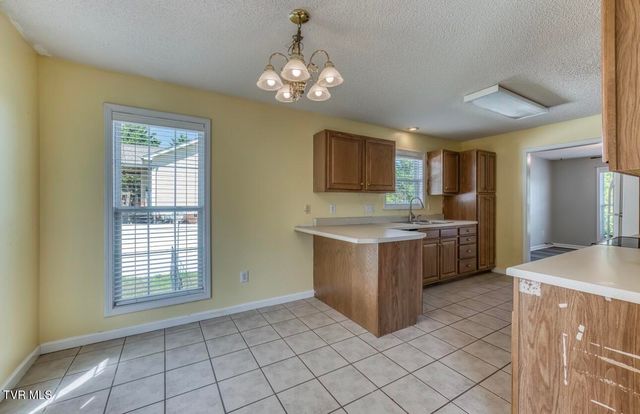 183 Royal Oaks Drive, Jonesborough, TN 37659