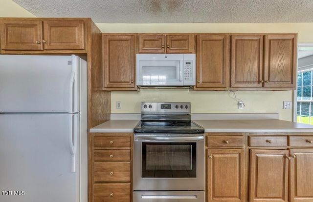 183 Royal Oaks Drive, Jonesborough, TN 37659