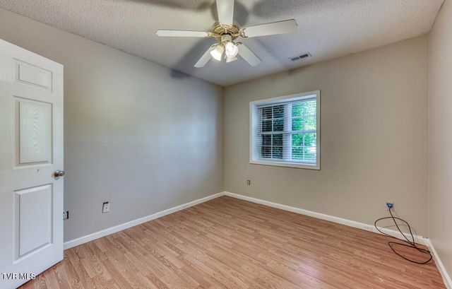183 Royal Oaks Drive, Jonesborough, TN 37659