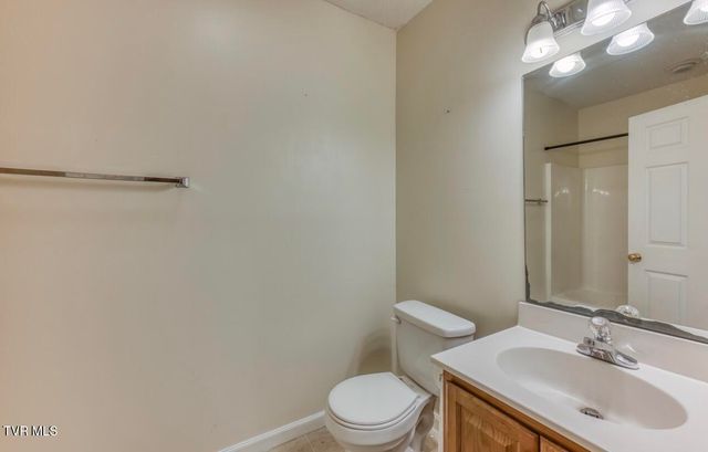 183 Royal Oaks Drive, Jonesborough, TN 37659