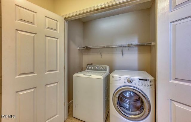 183 Royal Oaks Drive, Jonesborough, TN 37659