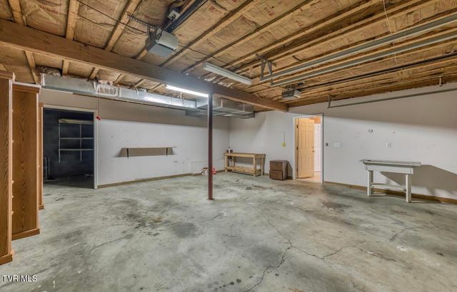 183 Royal Oaks Drive, Jonesborough, TN 37659