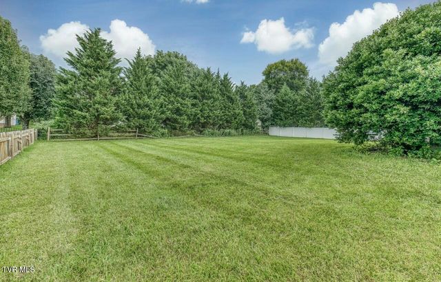 183 Royal Oaks Drive, Jonesborough, TN 37659