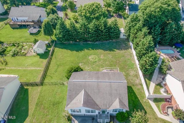 183 Royal Oaks Drive, Jonesborough, TN 37659