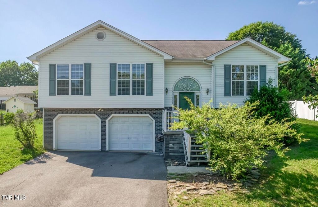 183 Royal Oaks Drive, Jonesborough, TN 37659