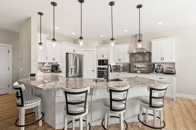 193 Mountain Harbour Drive, Hayesville, NC 28904