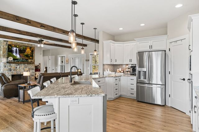 193 Mountain Harbour Drive, Hayesville, NC 28904