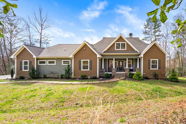 193 Mountain Harbour Drive, Hayesville, NC 28904