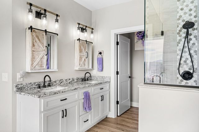 193 Mountain Harbour Drive, Hayesville, NC 28904