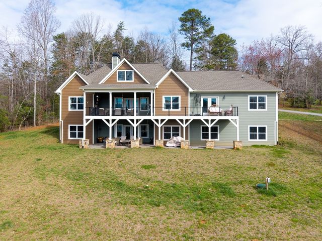 193 Mountain Harbour Drive, Hayesville, NC 28904
