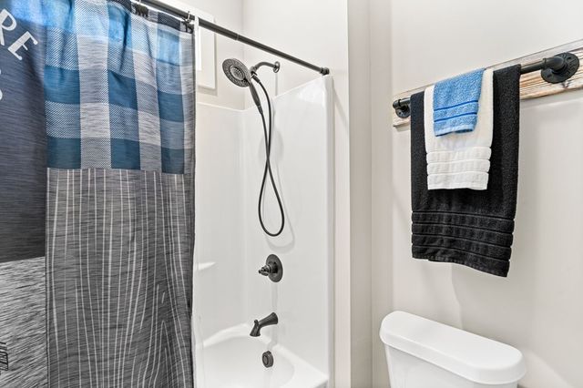 193 Mountain Harbour Drive, Hayesville, NC 28904