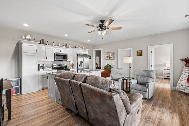 193 Mountain Harbour Drive, Hayesville, NC 28904