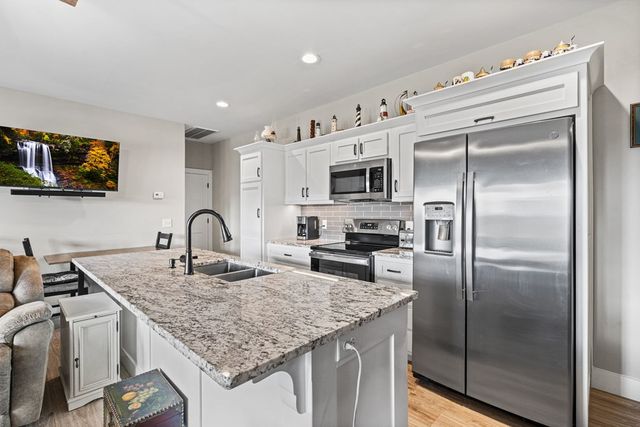 193 Mountain Harbour Drive, Hayesville, NC 28904