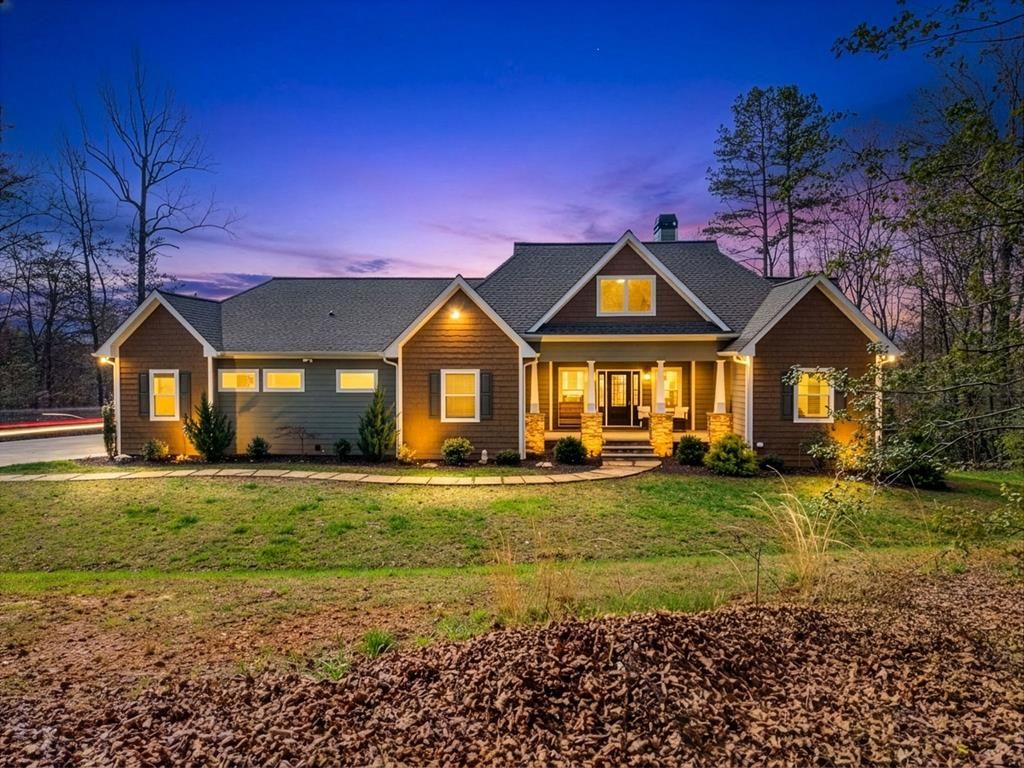 193 Mountain Harbour Drive, Hayesville, NC 28904