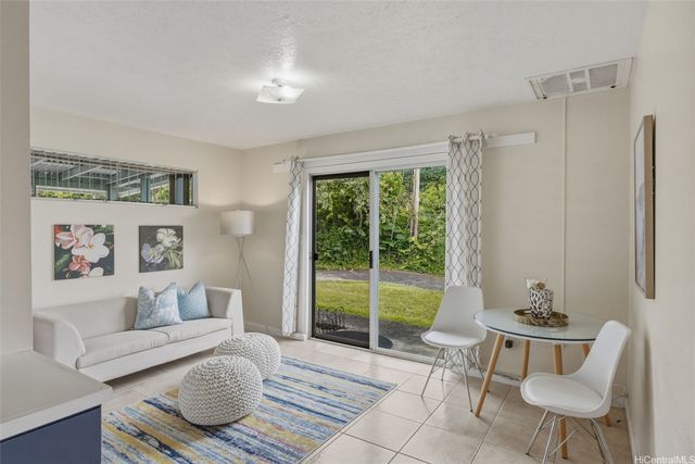 47-544 Melekula Road A, Kaneohe, HI 96744