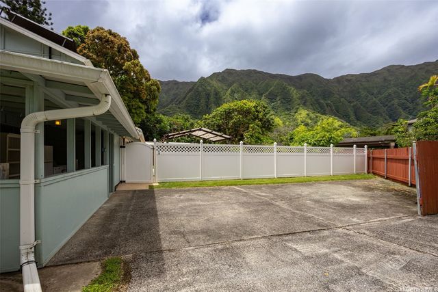 47-544 Melekula Road A, Kaneohe, HI 96744