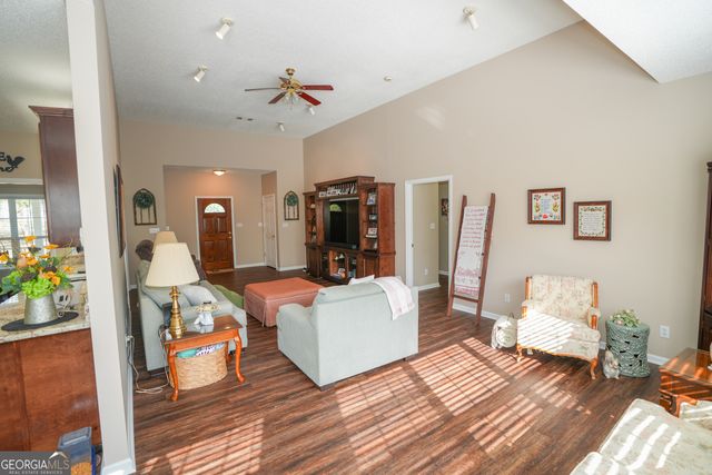 1615 James Wilson Drive, Vidalia, GA 30474