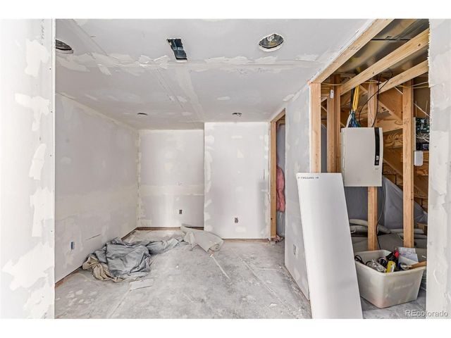 24248 E Roxbury Cir, Aurora, CO 80016