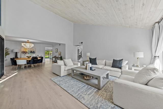 20 Lake Helix Drive, La Mesa, CA 91941