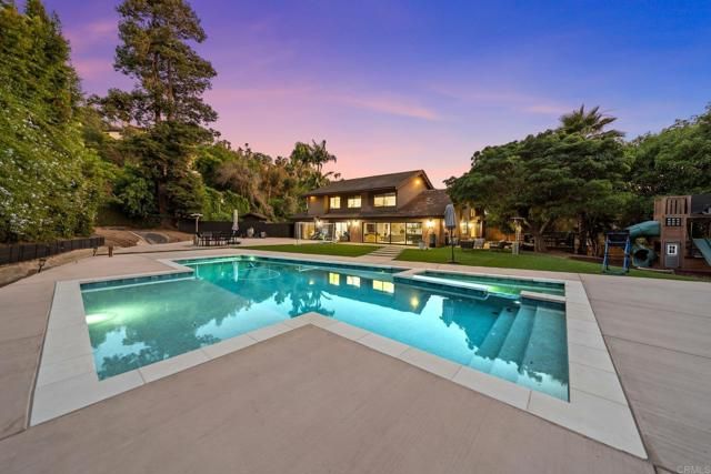 20 Lake Helix Drive, La Mesa, CA 91941