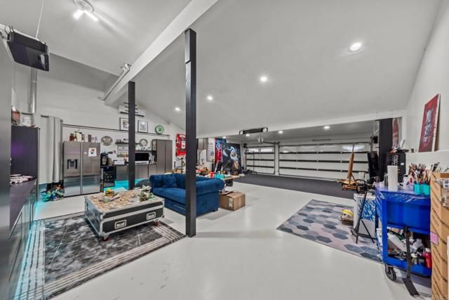 20 Lake Helix Drive, La Mesa, CA 91941