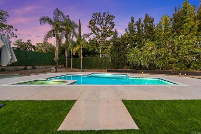 20 Lake Helix Drive, La Mesa, CA 91941