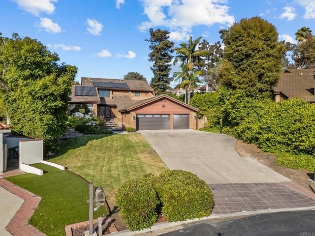 20 Lake Helix Drive, La Mesa, CA 91941