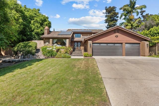 20 Lake Helix Drive, La Mesa, CA 91941