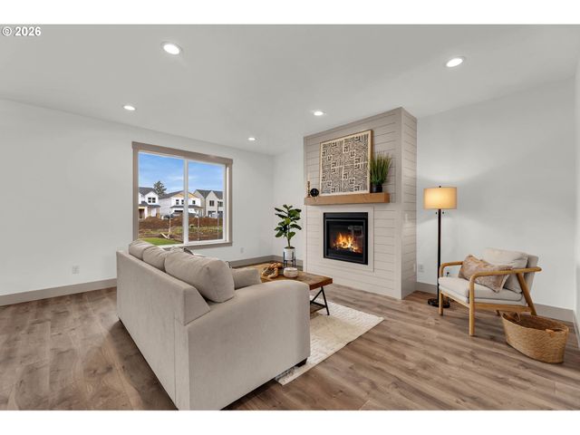 818 Se 35TH St, Battle Ground, WA 98604